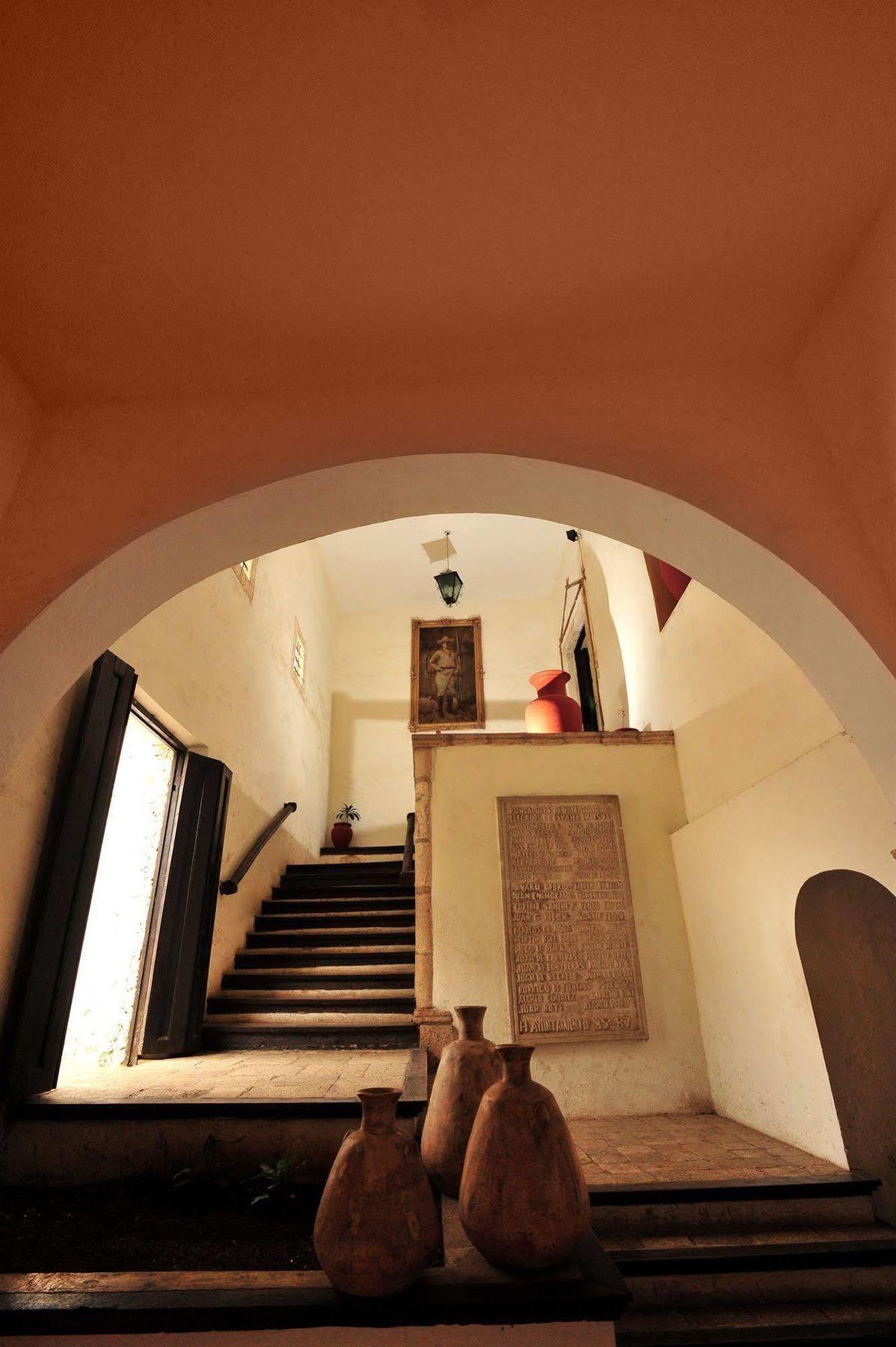 Hotel Maria Guadalupe วัลลาโดลิด ภายนอก รูปภาพ